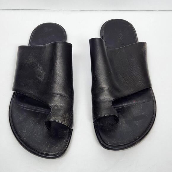 Vince Sandals Womens Size 8 Black Leather Toe Ring Slide Flat Made in Italy 38 - Picture 1 of 16